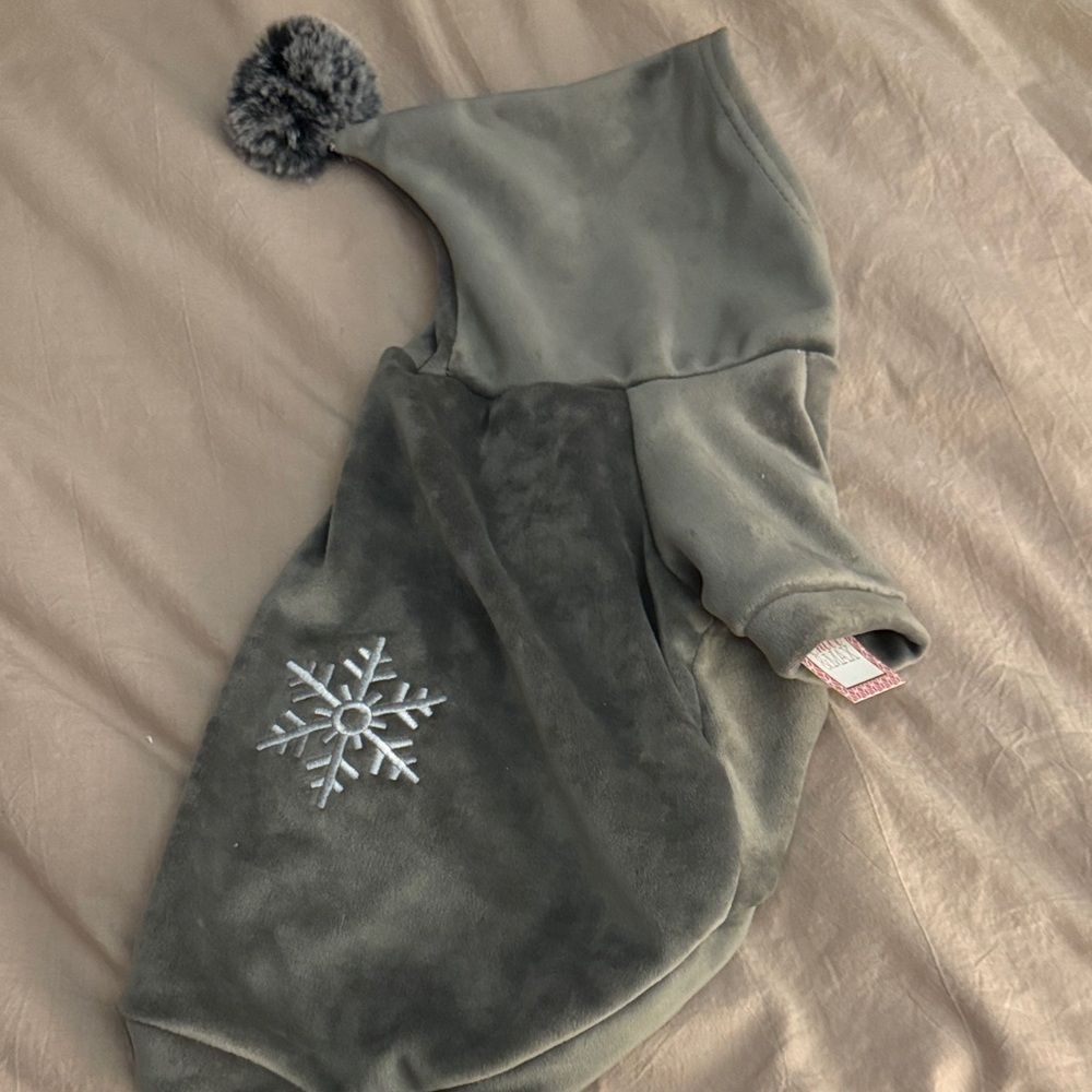 Chloe &Max Gray Velour Dog Hoodie - Picture 3 of 5